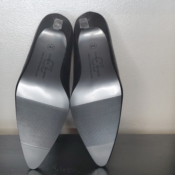 Shoes - Picture 5 of 5